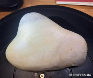 和田玉青花山流水,有镯位,重2.3斤,1350不议