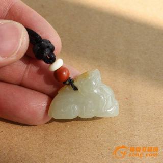 新疆和田玉籽料挂件貔貅