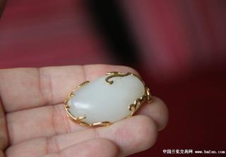 和田玉籽料包金籽