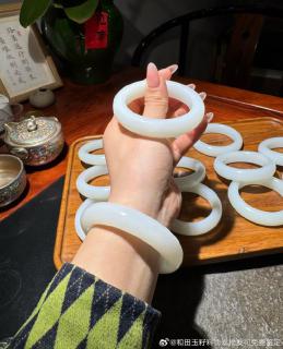 和田玉羊脂白玉手镯新品,高品质品宽条