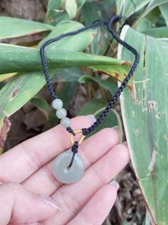 妈妈说女孩子要戴和田玉项链