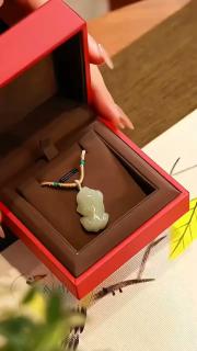 和田玉吊坠男女款招财纳福貔貅项链无事牌情人节