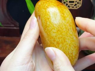 满皮洒金和田玉原石,玛丽艳聚红皮和田玉原石,新疆和田玉原石#和田玉