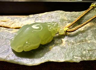 和田玉颜色选择全指南:挑选独特风格的和田玉