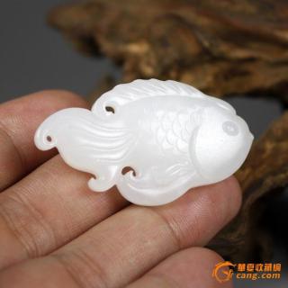 和田玉白玉精雕年年有余挂件