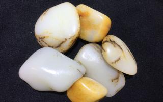 新疆50万淘了一堆和田玉原石,还不如二十年前5万买的!