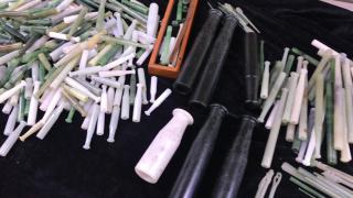传统玉雕和田玉烟嘴