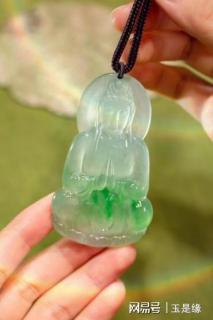 玉和翡翠有什么区别?哪个更好?
