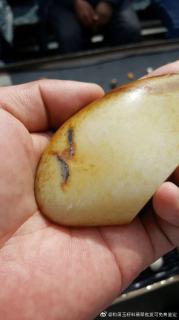 和田玉籽料原石的白皮籽(白皮料)是什么?如何来看白皮料?