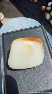 新疆和田玉籽料原石 65.8克 精品小手把 肉质很细腻 原籽无修