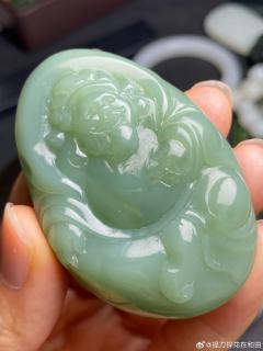 碧玉粉青财神吊坠