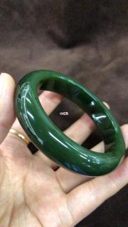 和田玉碧玉手镯,侧面微猫眼,圈口58宽14.7,重量78.2克