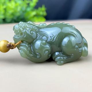 和田玉貔貅新疆和田玉貔貅吊坠玉石手把天l然玉石纯手