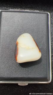 新疆和田玉籽料原石 24.9克 真皮真色 天地皮
