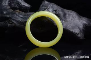 和田玉手镯的颜色盘点