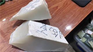 和田玉里顶级山料是什么行情?这种料30万一公斤也很难买到