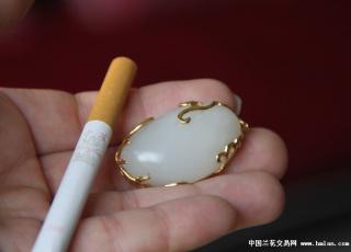 和田玉籽料包金籽