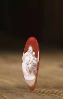 和田玉的丰富颜色:谁持彩练当空舞