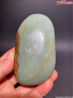 和田玉籽料原石沙枣青籽料原石