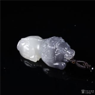 和田玉俏色狮子挂件28.97g