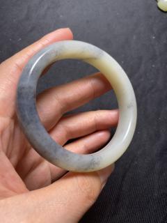 新疆和田玉籽料手镯.青花俏色意境籽料,天然一副水墨画.真皮真籽,油性
