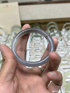 101【和田玉】烟紫带翠手镯
